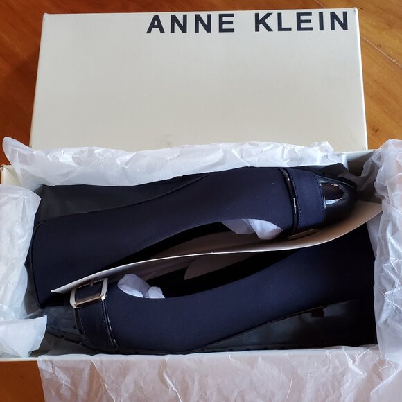 Anne Klein Morgan Wedge Pump (Women's Size 10M) - Picture 3 of 5